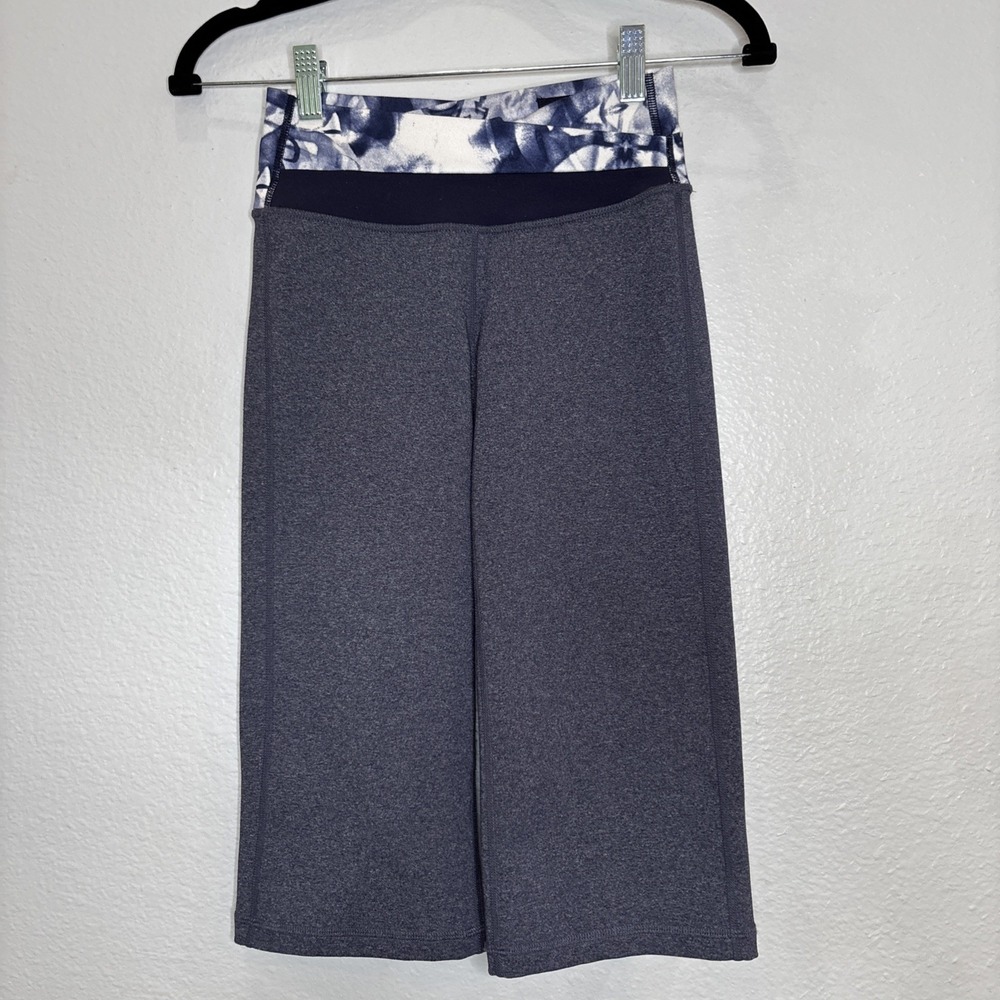 Lululemon Groove Crop Capri Pants - Size 2